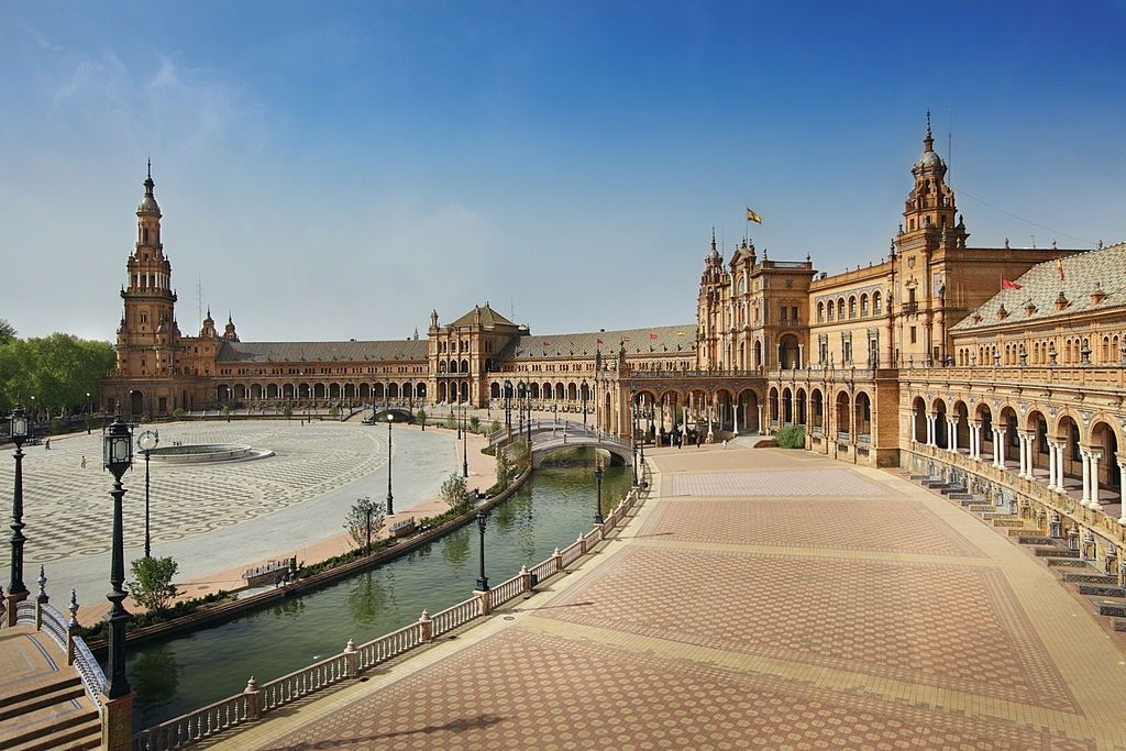 Hoteles para familias numerosas en Sevilla